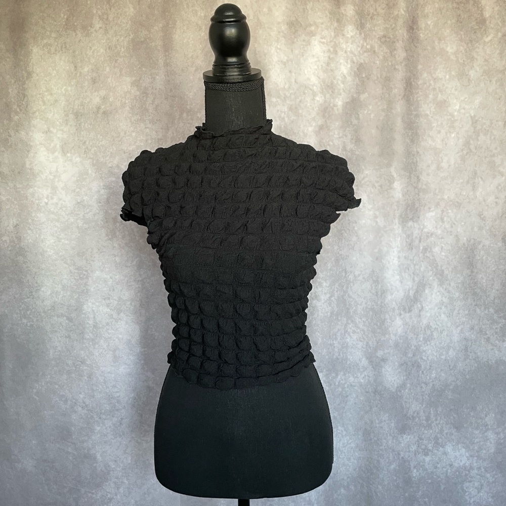 Stretchy Bubble Top in Black